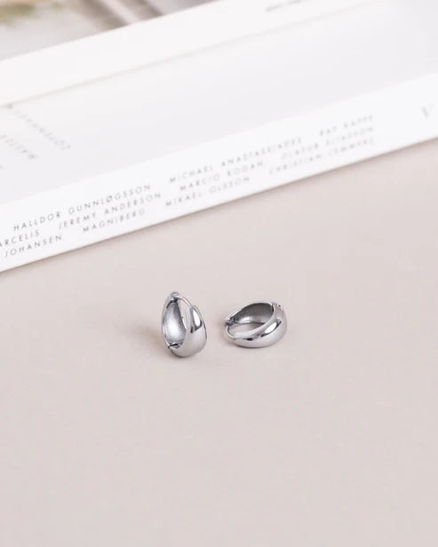 BOLD HOOPS - Mockberg