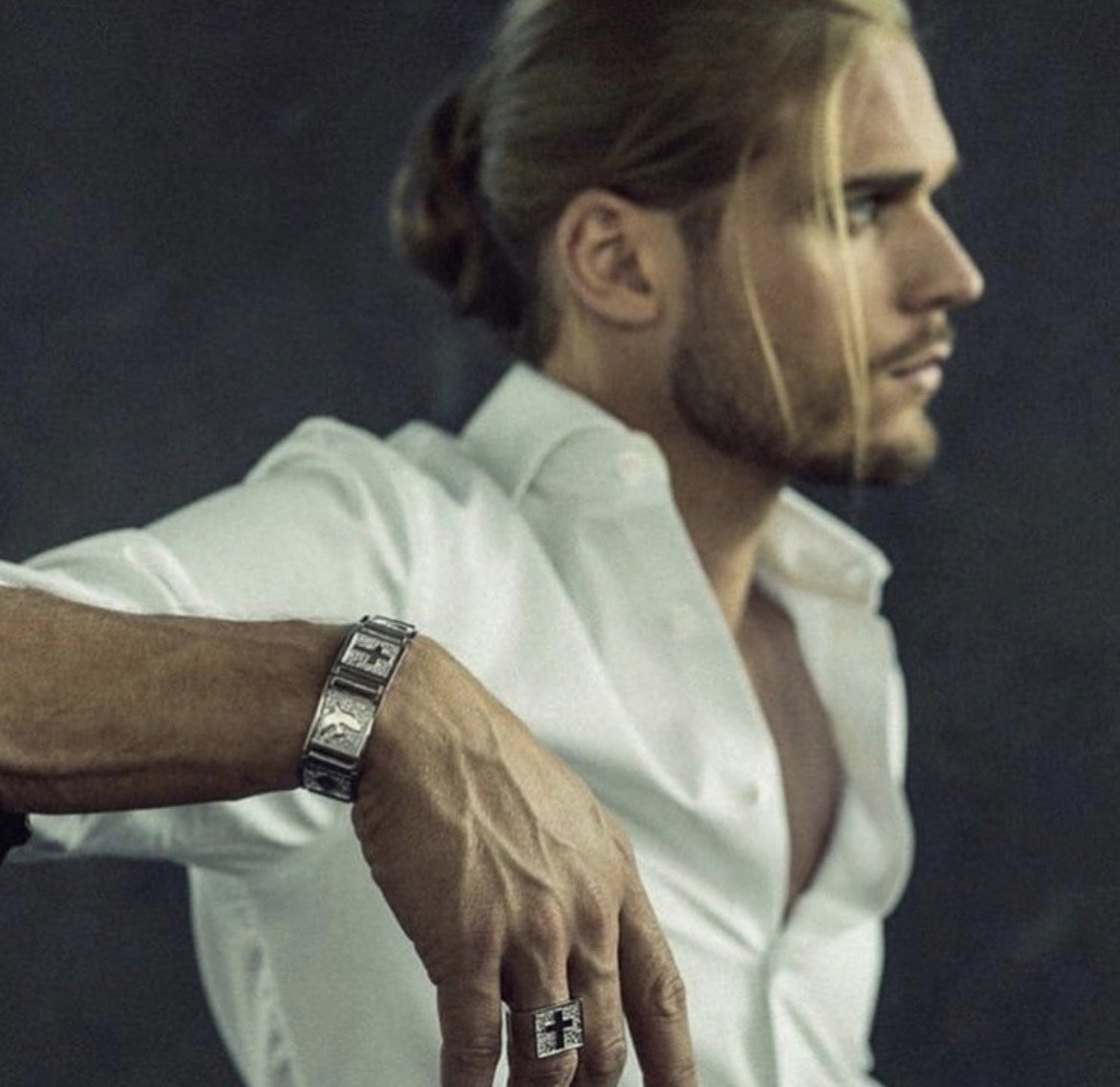 VD Infinity armband RHS